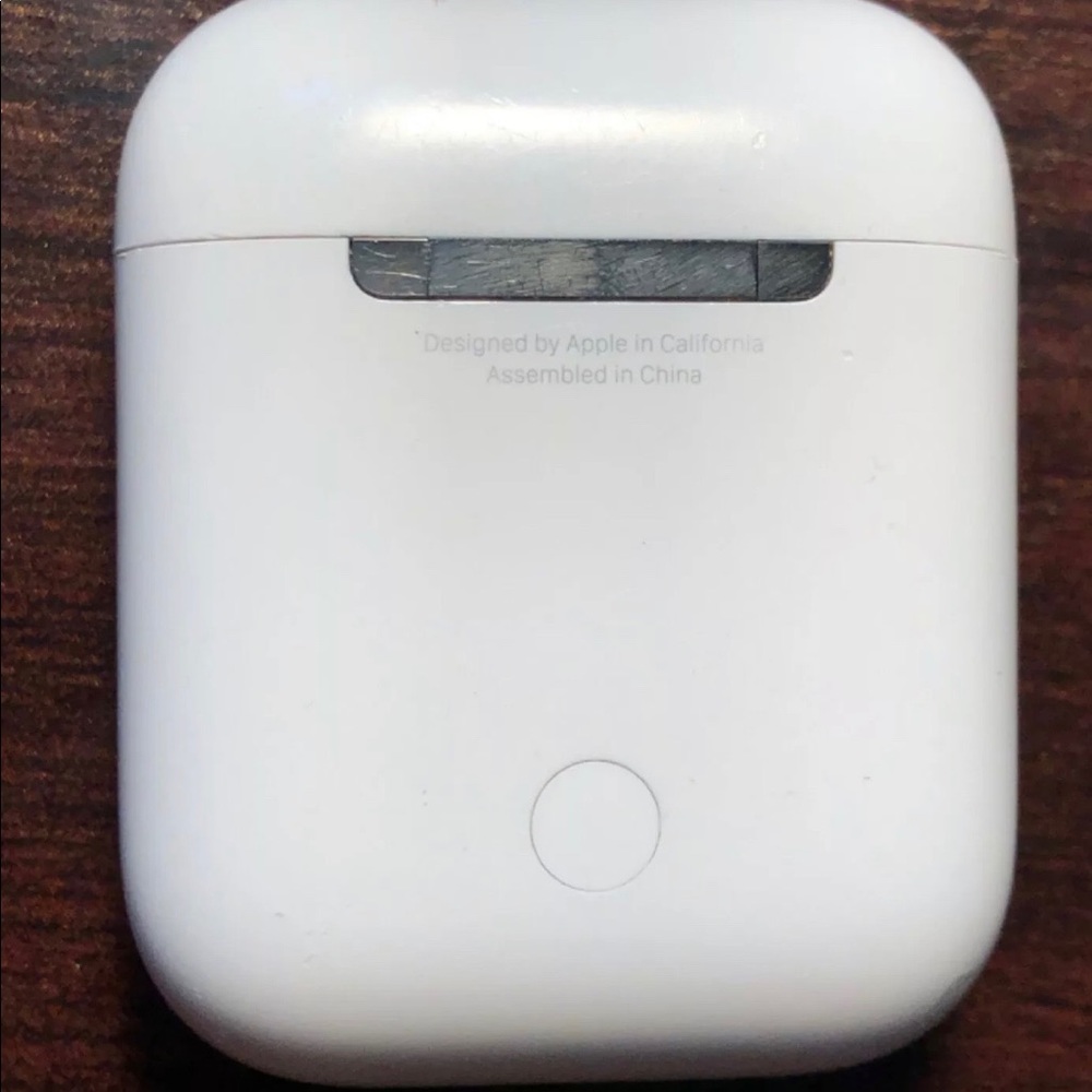 Air pod! $80. Cash app only. - Picture 2 of 3